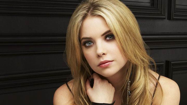 Ashley Benson Wetlips And Cute Eyes Face Photoshoot